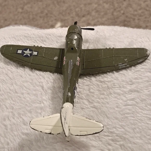 ๐ช Vintage P-47D Diecast Road Champs Thunder Jug Metal Military Aircraft - Picture 7 of 11